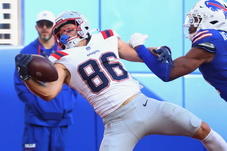 Maye, Patriots overcome turnovers to beat Bills 29-26